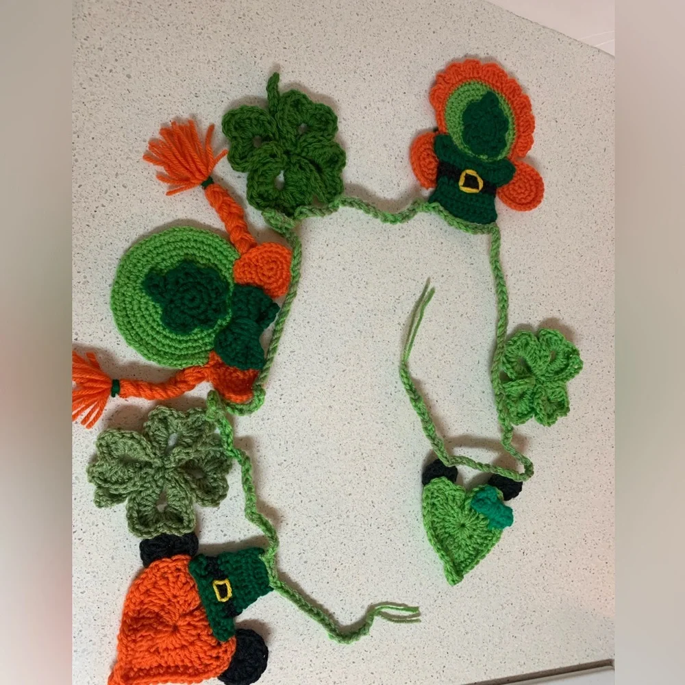 St Patrick Micky Minnie Boy & Girl Leprechaun Shamrock New Garland